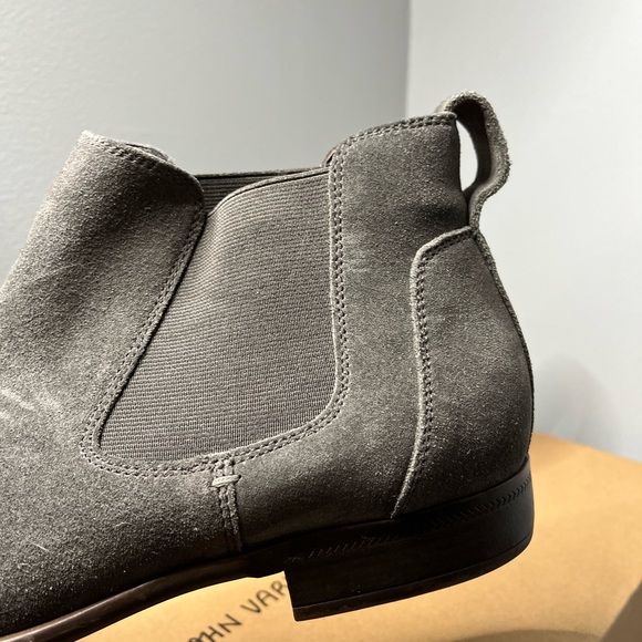 JOHN VARVATOS coal grey star s low Chelsea boots - Picture 2 of 8